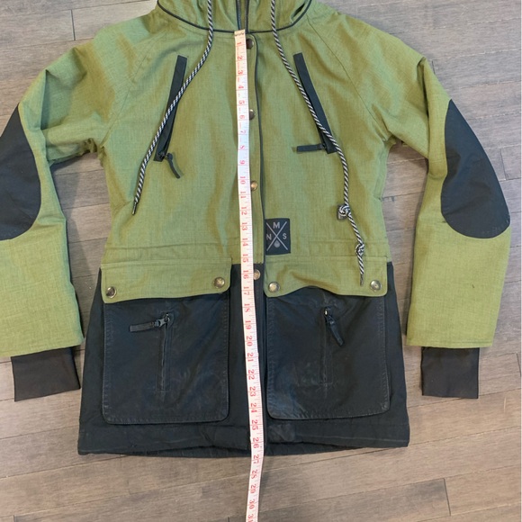 Women’s S Green and Black Nomis Zip Up Jacket w/ Zipper Flaws - Picture 3 of 9